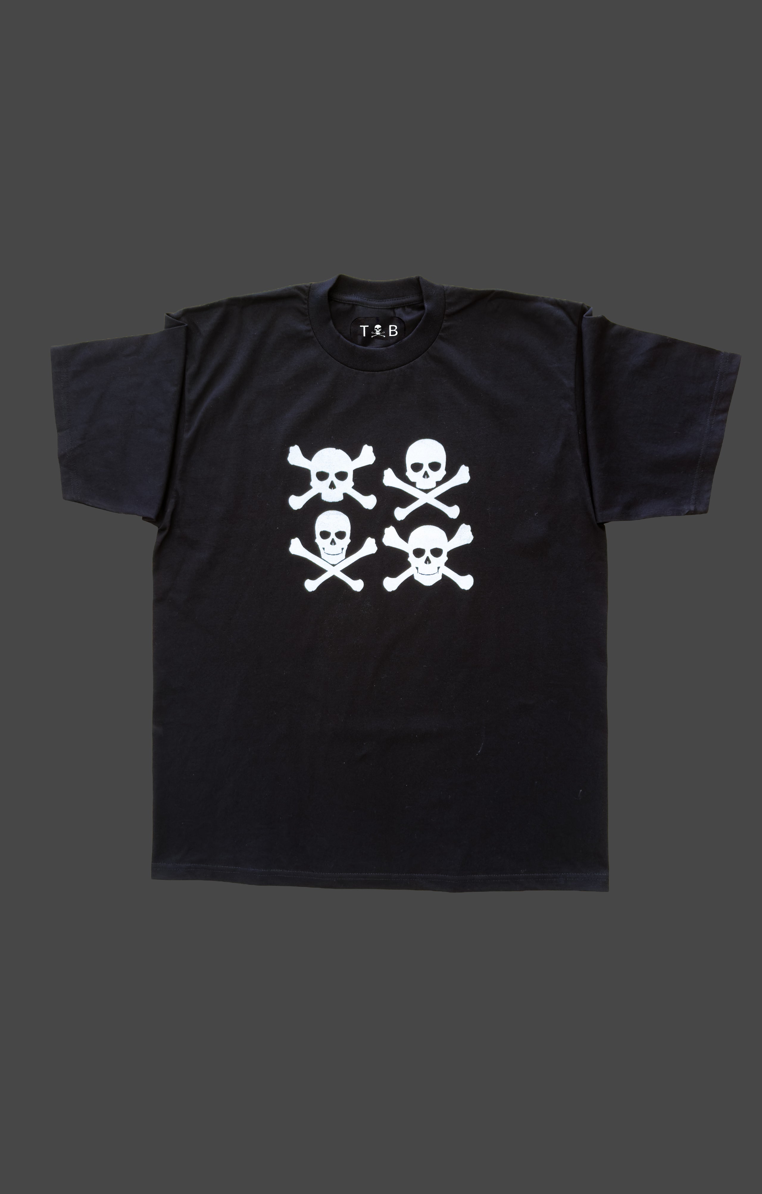 4 Skull Tee